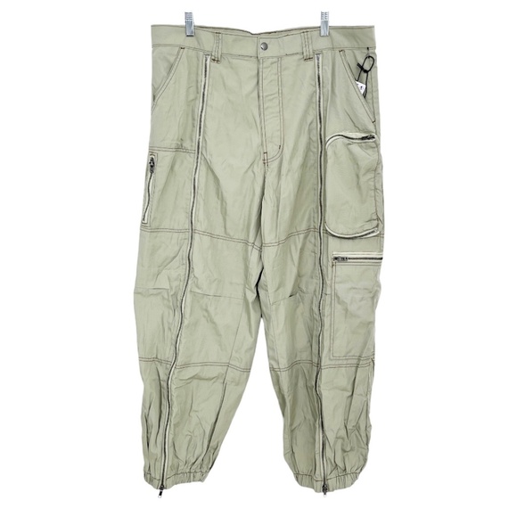 Urban Outfitters Green Cargo Pants - Picture 1 of 16